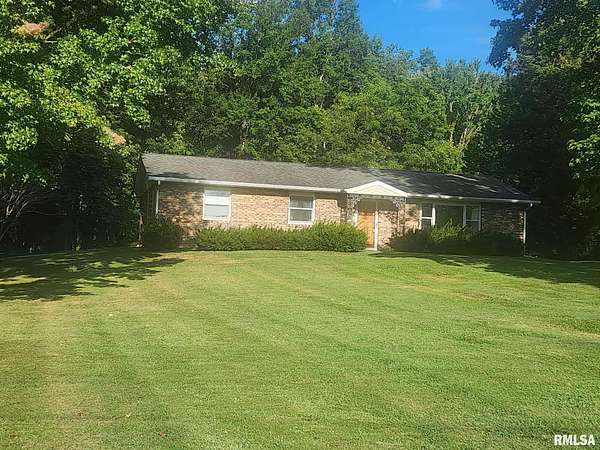 2.26 Acres of Residential Land with Home for Sale in Carterville, Illinois