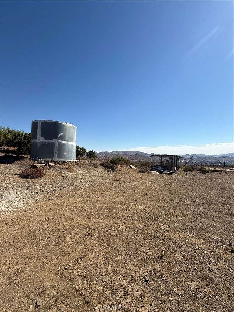 4.89 Acres of Land for Sale in Acton, California