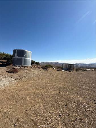 4.89 Acres of Land for Sale in Acton, California