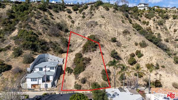 0.32 Acres of Residential Land for Sale in Sherman Oaks, California