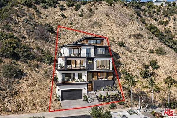 0.32 Acres of Residential Land for Sale in Sherman Oaks, California