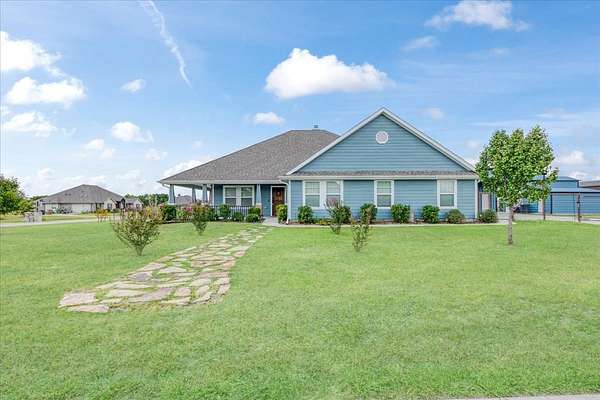 1.5 Acres of Land with Home for Sale in Caddo Mills, Texas