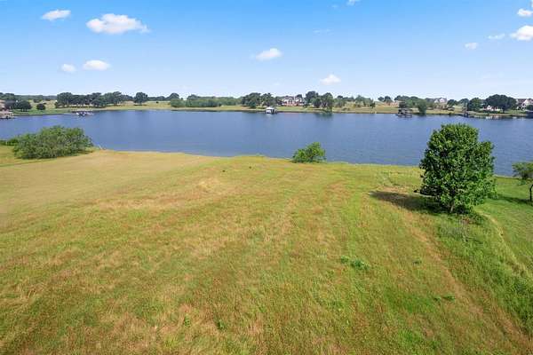 1 Acre of Residential Land for Sale in Streetman, Texas