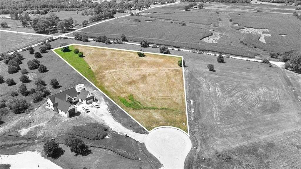 4.1 Acres of Residential Land for Sale in Spring Hill, Kansas