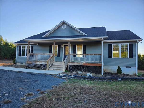 4.27 Acres of Residential Land with Home for Sale in Dillwyn, Virginia