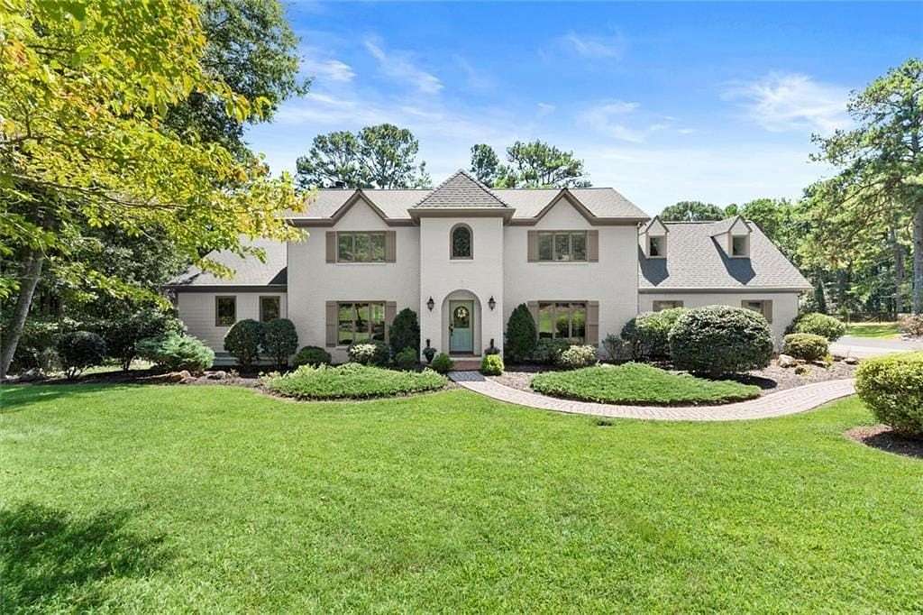 12.3 Acres of Land with Home for Sale in Alpharetta, Georgia