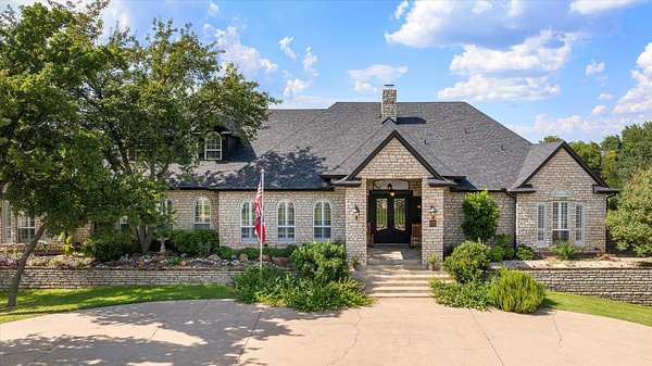 2.77 Acres of Land with Home for Sale in Granbury, Texas