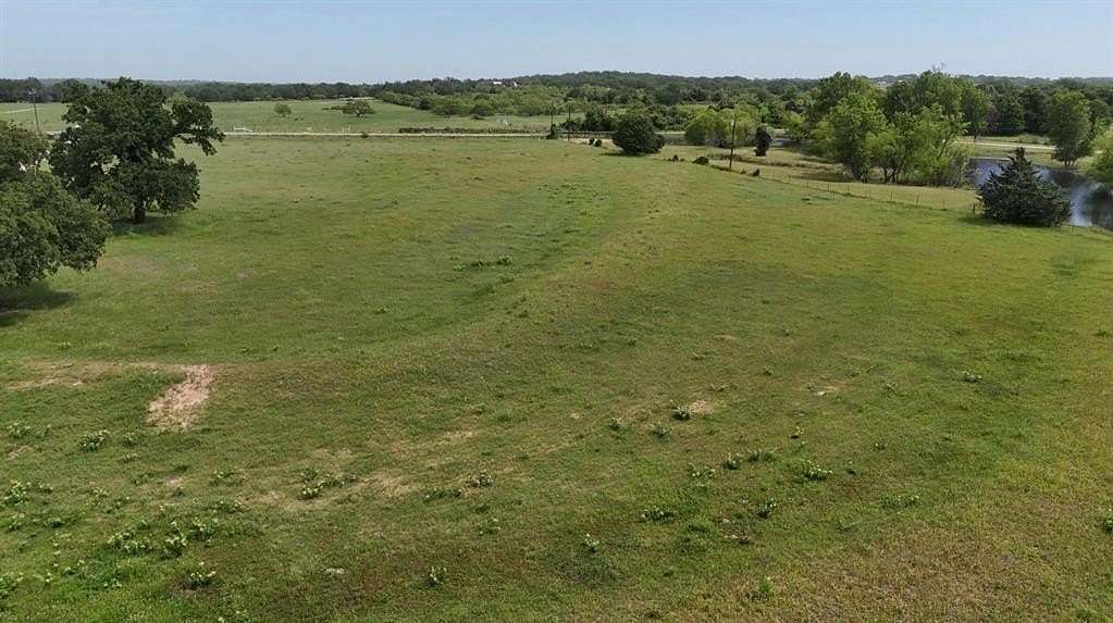 2 Acres of Residential Land for Sale in Springtown, Texas