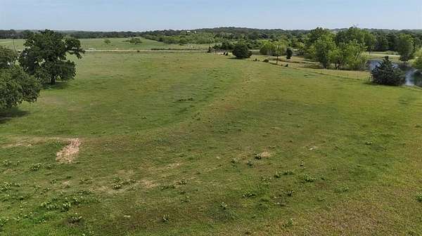 2 Acres of Residential Land for Sale in Springtown, Texas