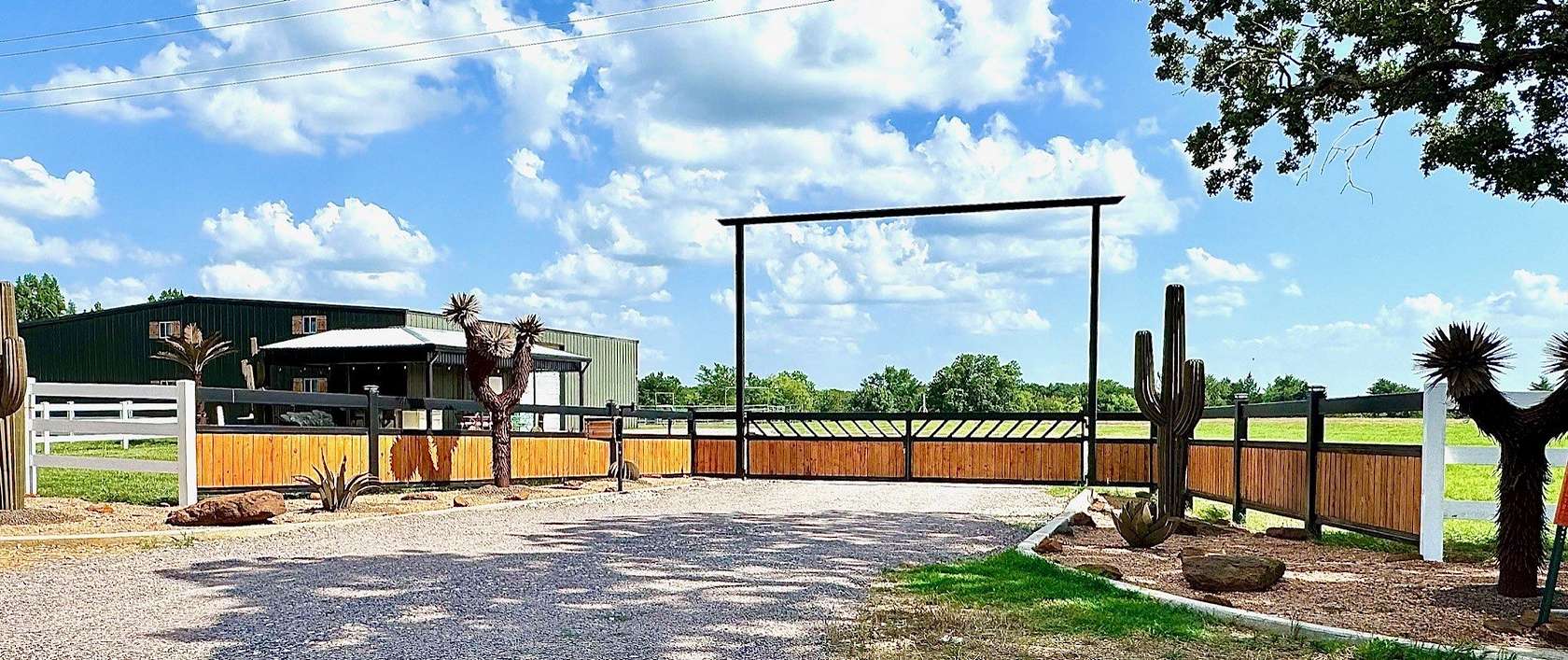 18 Acres of Land with Home for Sale in Valley View, Texas