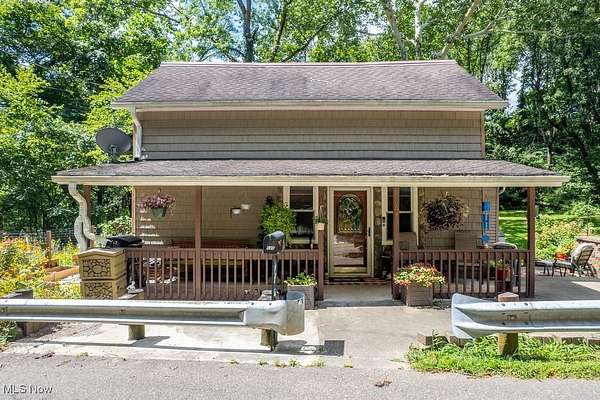 2 Acres of Residential Land with Home for Sale in Marietta, Ohio