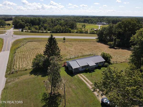 4.47 Acres of Residential Land with Home for Sale in Jamestown, Tennessee