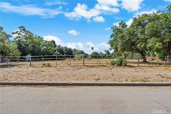 1.37 Acres of Land for Sale in Chatsworth, California