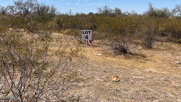 1 Acre of Residential Land for Sale in Tonopah, Arizona