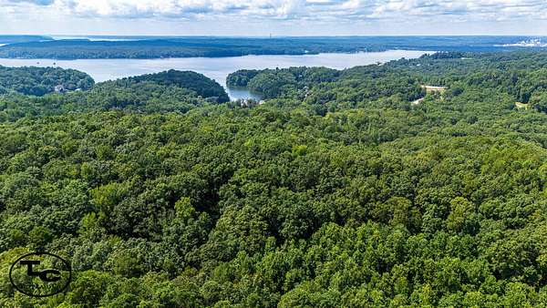 105 Acres of Land for Sale in Savannah, Tennessee