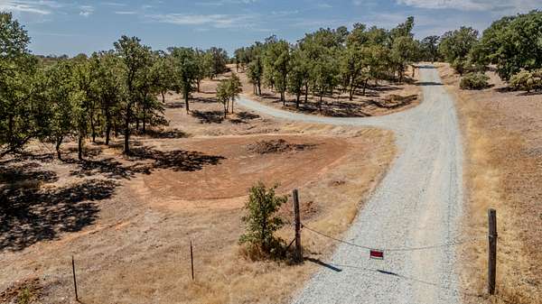 7 Acres of Residential Land for Sale in Cottonwood, California