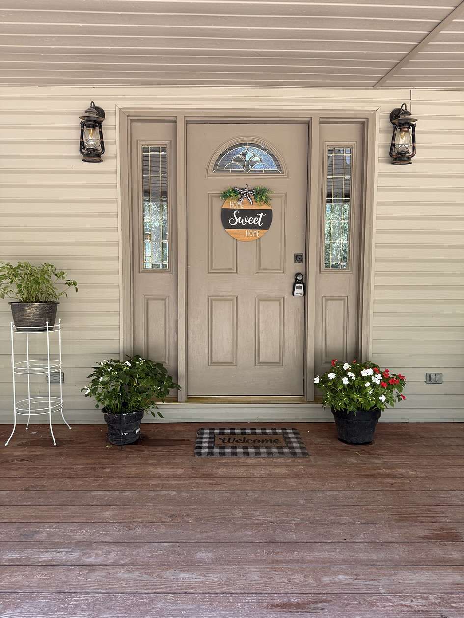 11.8 Acres of Land with Home for Sale in McEwen, Tennessee