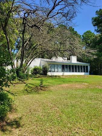 4.4 Acres of Residential Land with Home for Sale in Shreveport, Louisiana