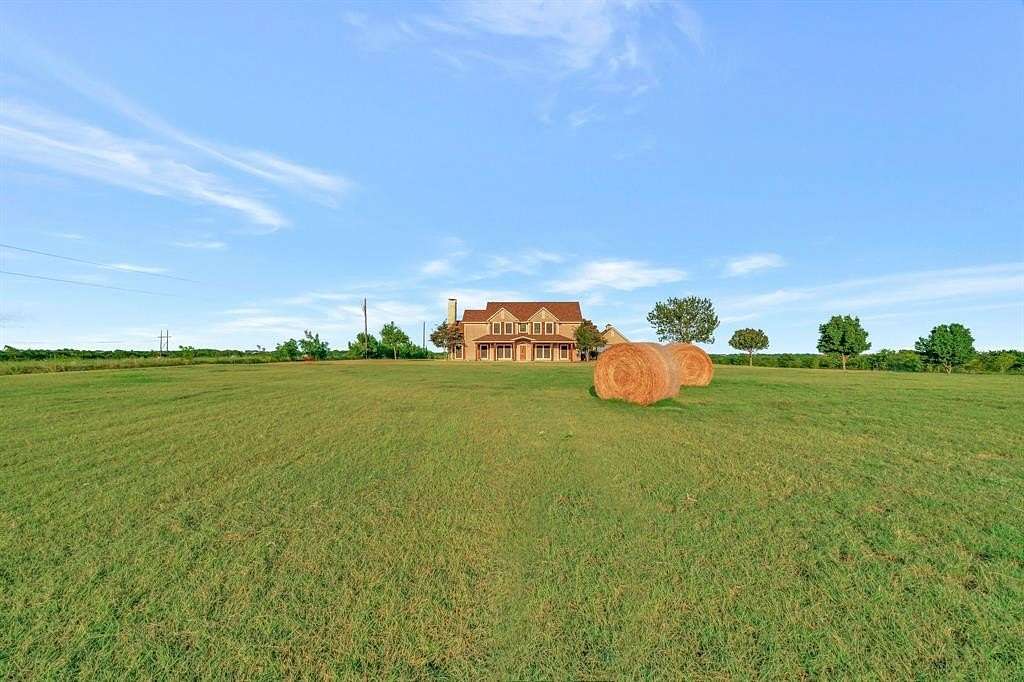 12.5 Acres of Land with Home for Sale in Waxahachie, Texas