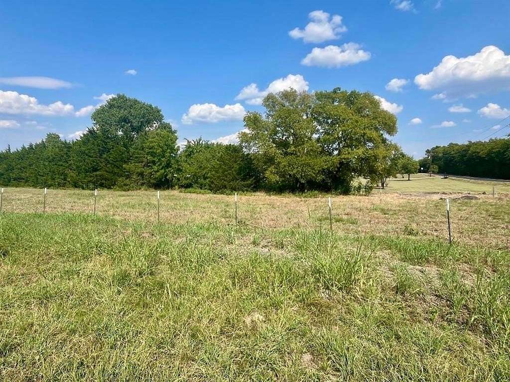 1.4 Acres of Land for Sale in Farmersville, Texas