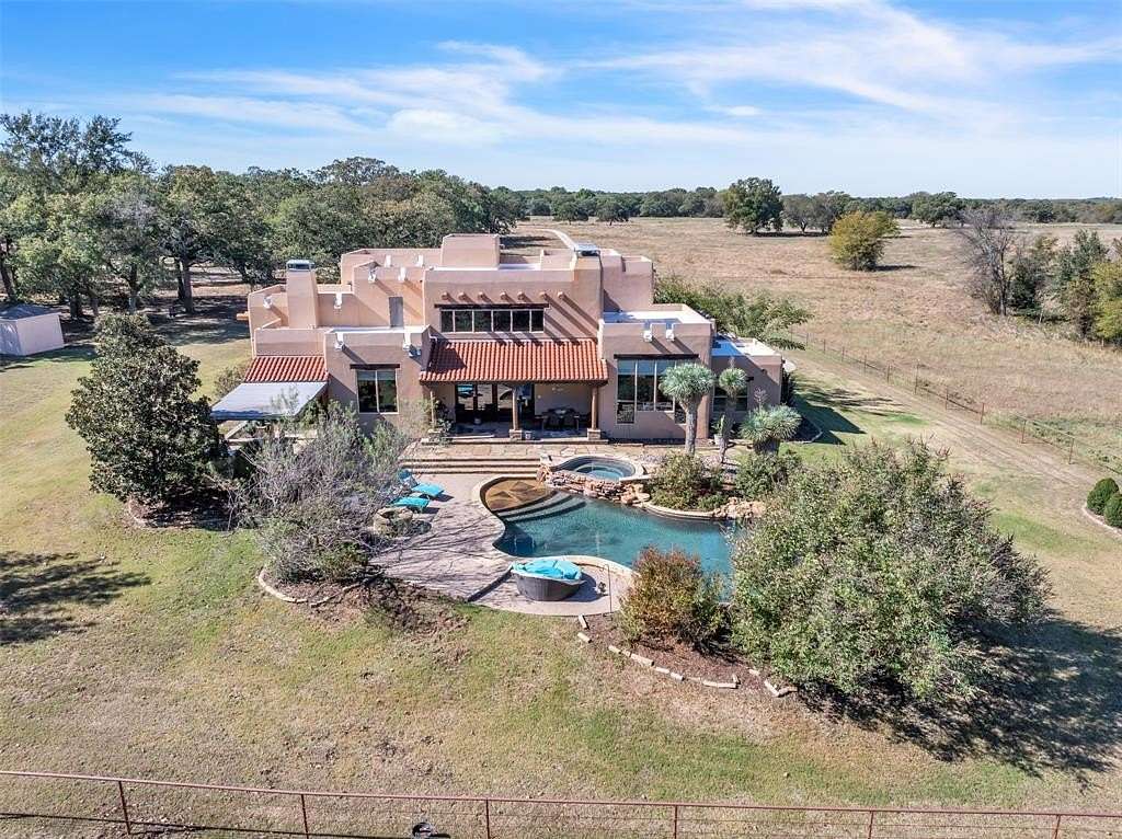 2 Acres of Residential Land with Home for Sale in Decatur, Texas