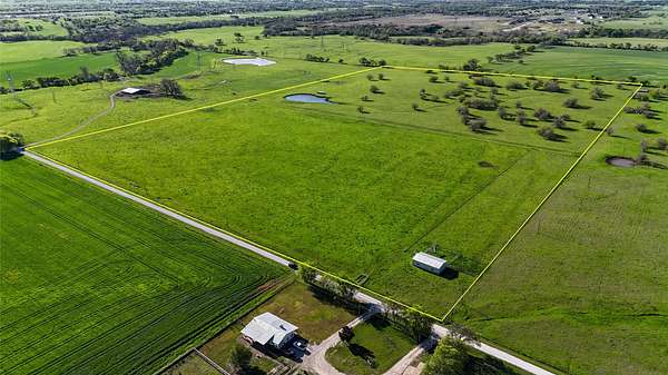 59.5 Acres of Agricultural & Residential Land for Sale in Valley View, Texas