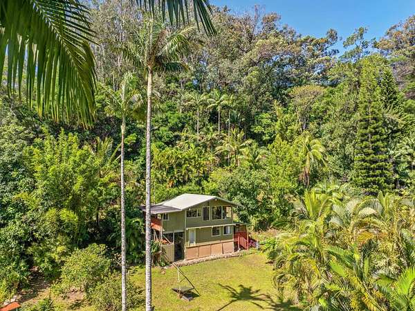 3 Acres of Land with Home for Sale in Haʻikū, Hawaii