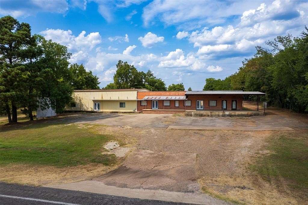 2.13 Acres of Commercial Land for Sale in Mount Vernon, Texas