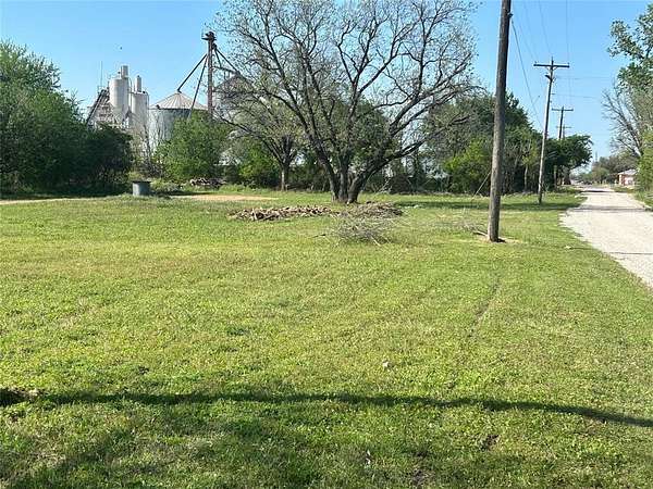 1.27 Acres of Land for Sale in Olney, Texas