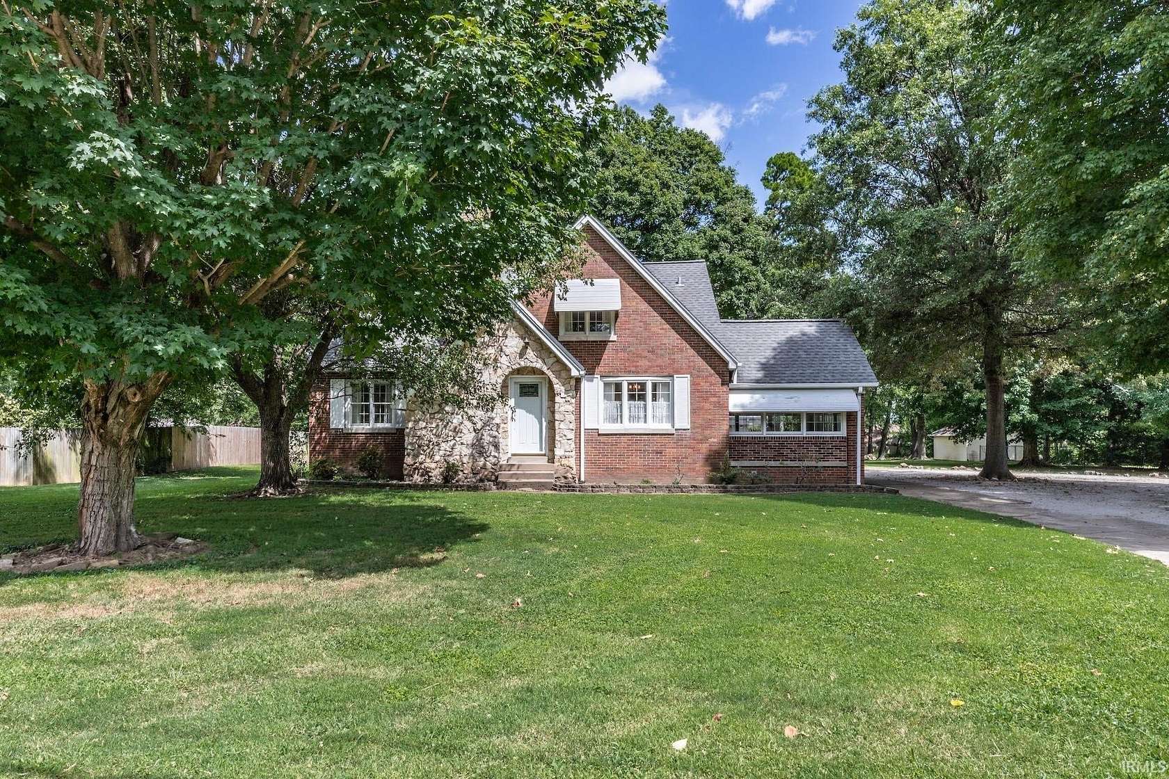 1.85 Acres of Residential Land with Home for Sale in Evansville, Indiana