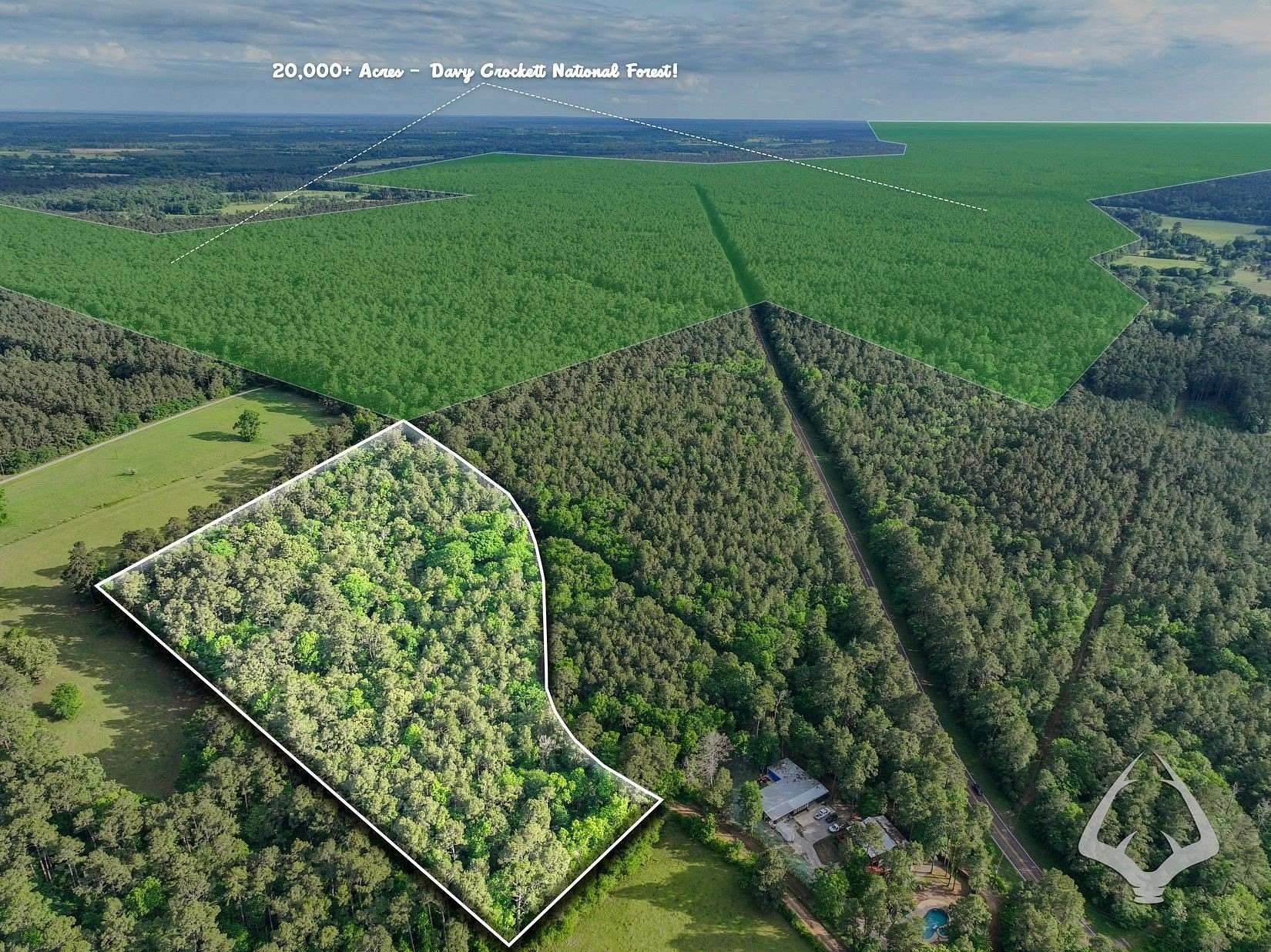 10 Acres of Recreational Land for Sale in Kennard, Texas