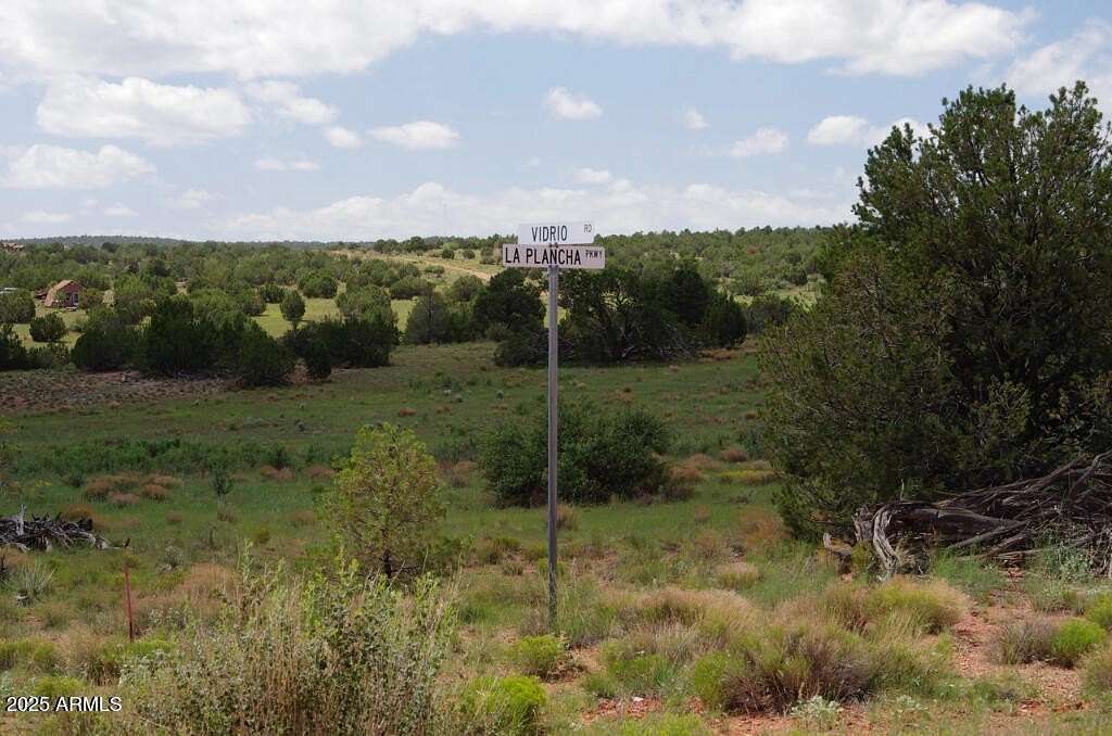 1.47 Acres of Residential Land for Sale in Seligman, Arizona