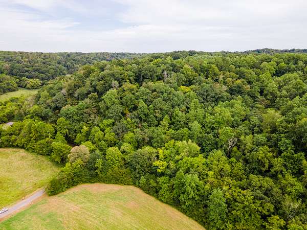 32 Acres of Recreational Land for Sale in Columbia, Tennessee