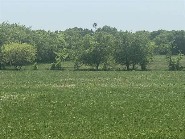 10 Acres of Land for Sale in Decatur, Texas