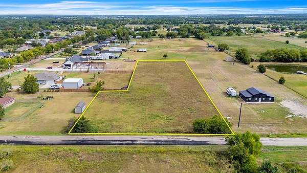 1.7 Acres of Residential Land for Sale in Greenville, Texas