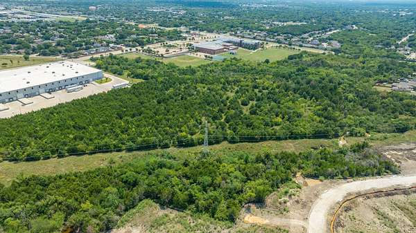 35.6 Acres of Commercial Land for Sale in Dallas, Texas