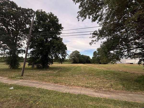 1 Acre of Mixed-Use Land for Sale in Fulton, Kentucky