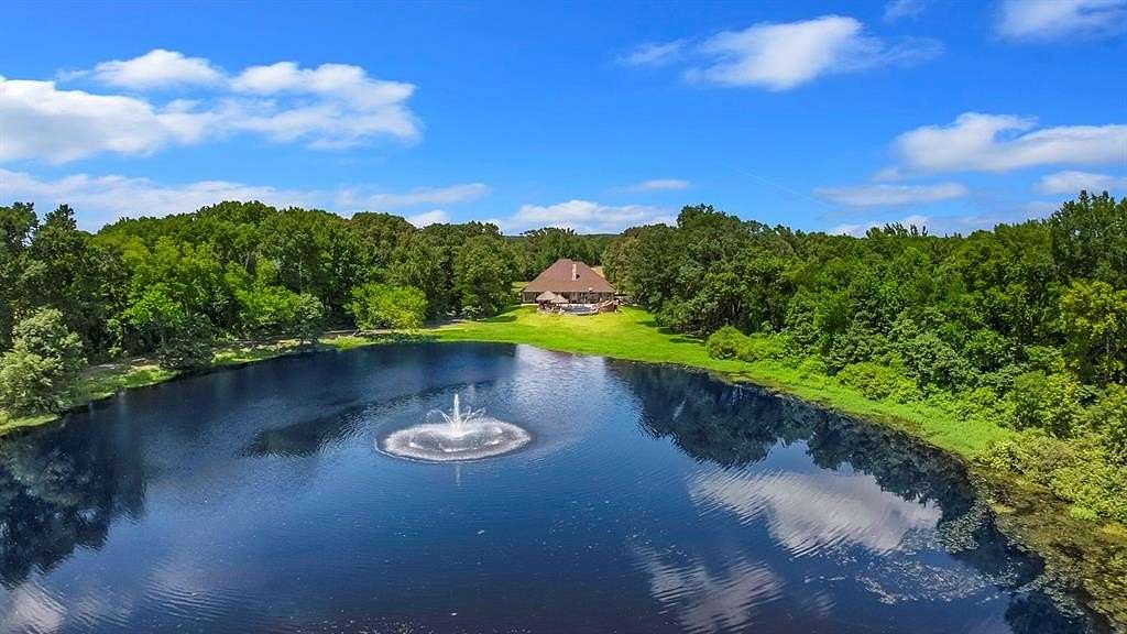 27.5 Acres of Land with Home for Sale in Brownsboro, Texas