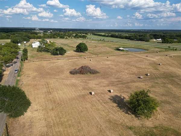 1.5 Acres of Residential Land for Sale in Campbell, Texas