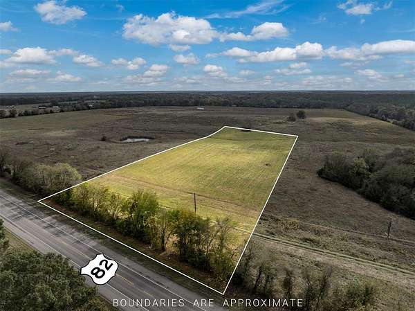 5 Acres of Residential Land for Sale in Clarksville, Texas