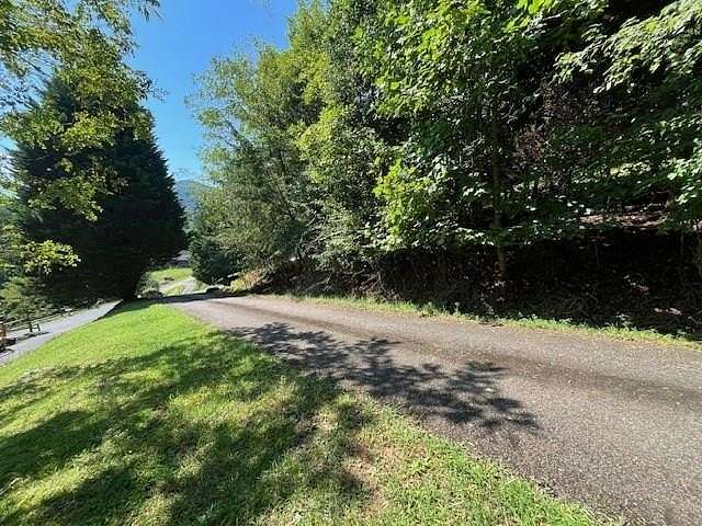 0.76 Acres of Land for Sale in Hiawassee, Georgia