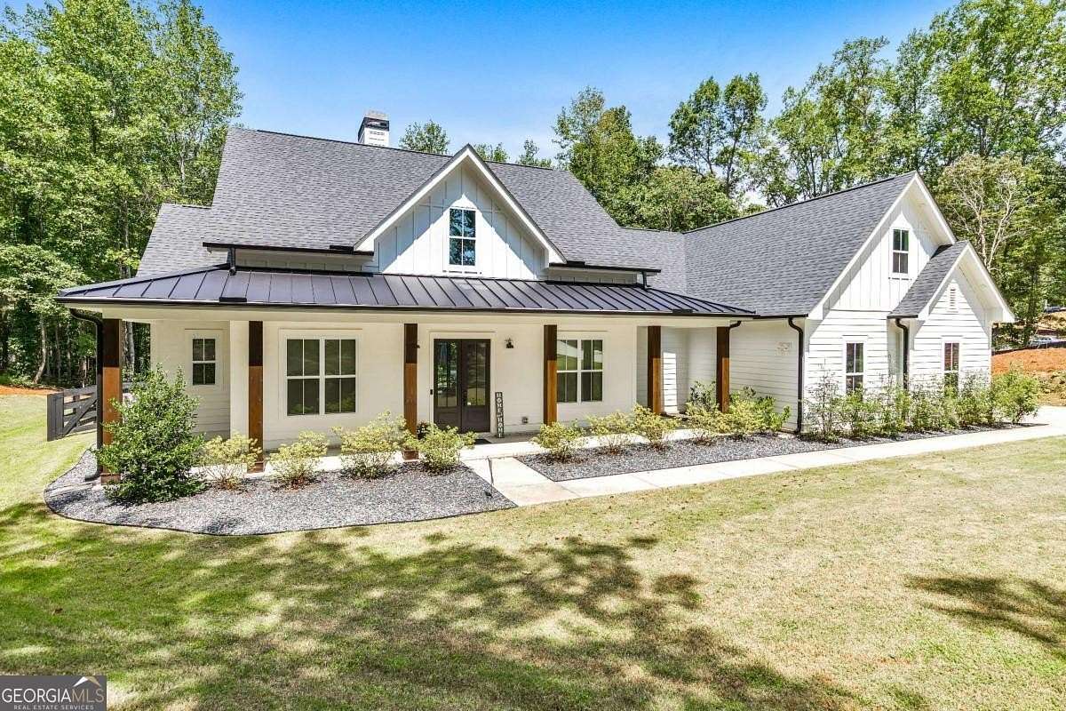 1.5 Acres of Residential Land with Home for Sale in Woodstock, Georgia