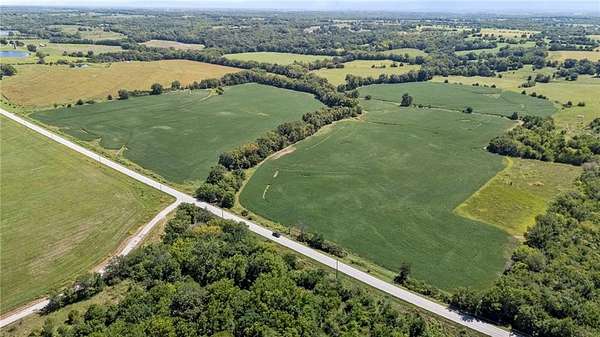 24 Acres of Recreational Land for Sale in Paola, Kansas