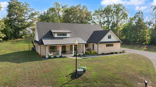 1.62 Acres of Residential Land with Home for Sale in Somerset, Kentucky