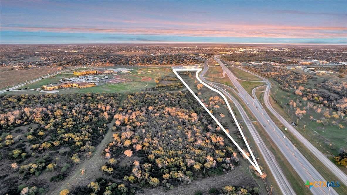 16.5 Acres of Commercial Land for Sale in Victoria, Texas