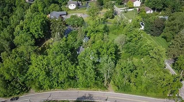 1.52 Acres of Residential Land for Sale in Beverly Hills, Michigan