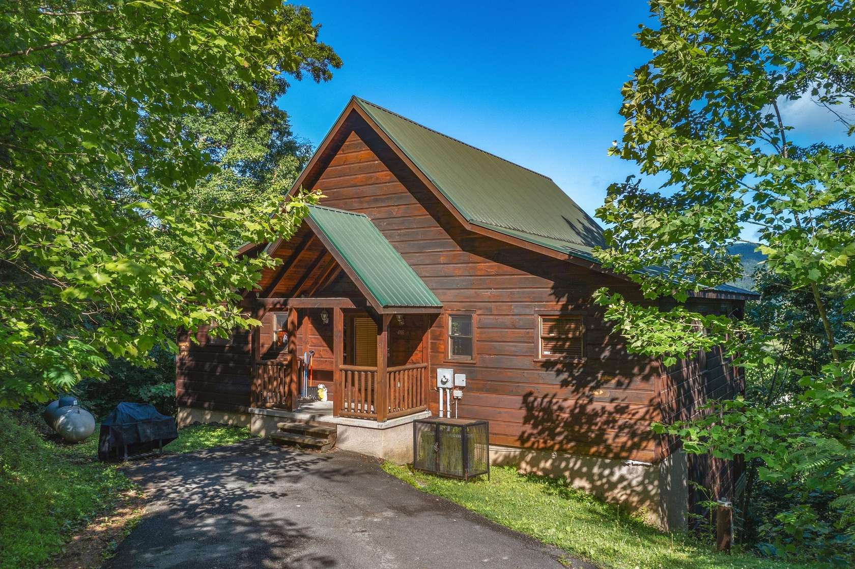 1.52 Acres of Residential Land with Home for Sale in Sevierville, Tennessee