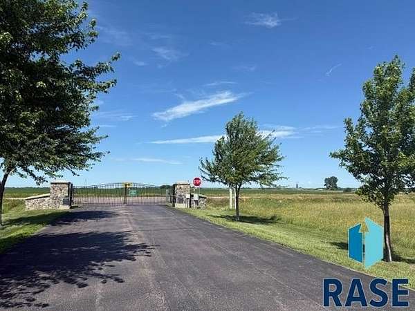 2.25 Acres of Residential Land for Sale in Sioux Falls, South Dakota