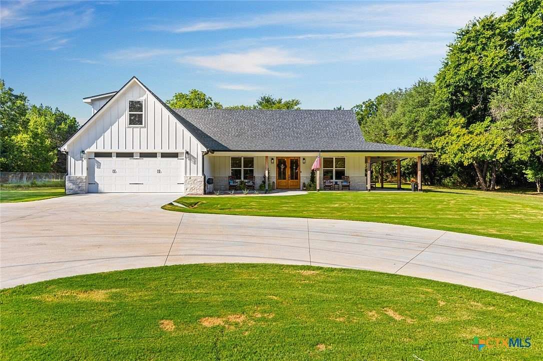 2.54 Acres of Residential Land with Home for Sale in Valley Mills, Texas