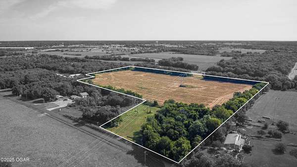 25 Acres of Land for Sale in Carthage, Missouri